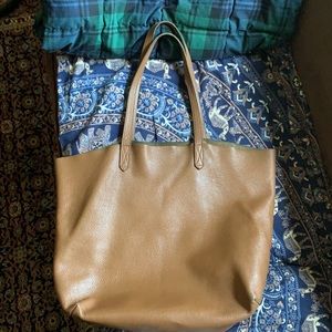 🌞Cuyana Classic Leather Tote in Caramel Pebbled Leather!